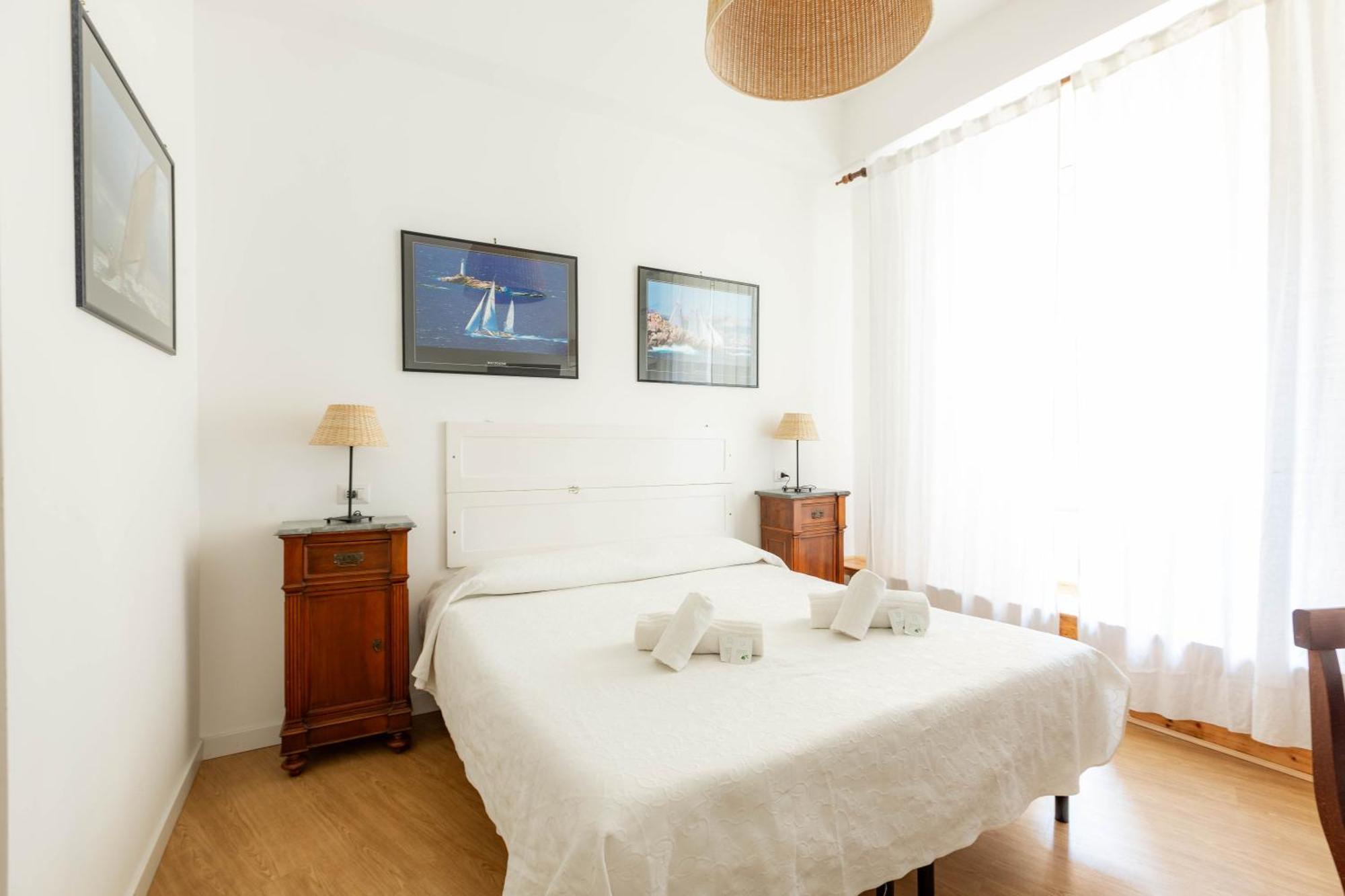 Double Room Private Bathroom