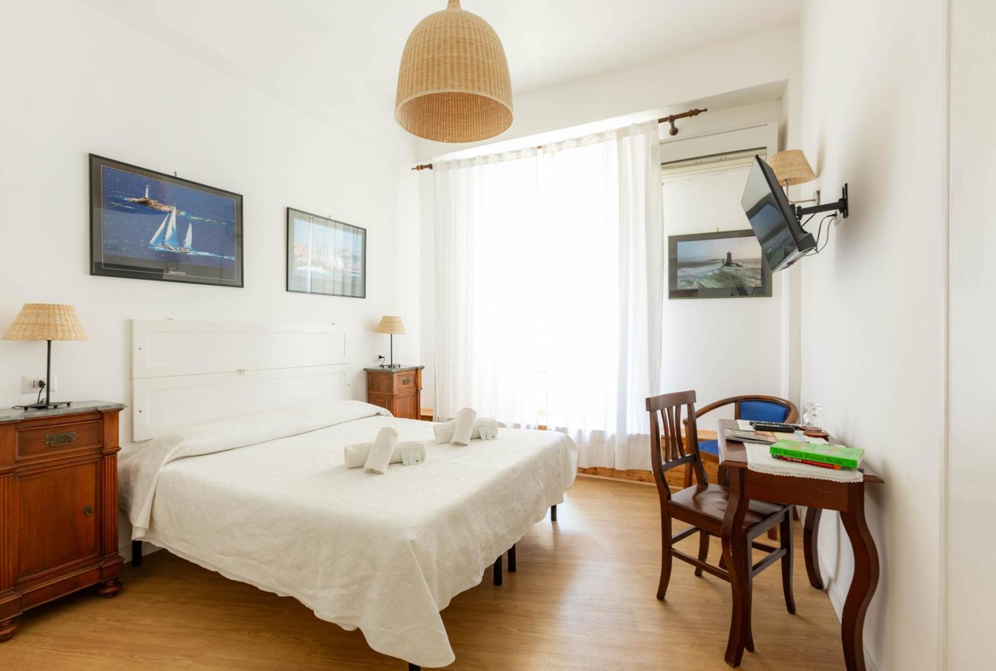 Double Room Private Bathroom