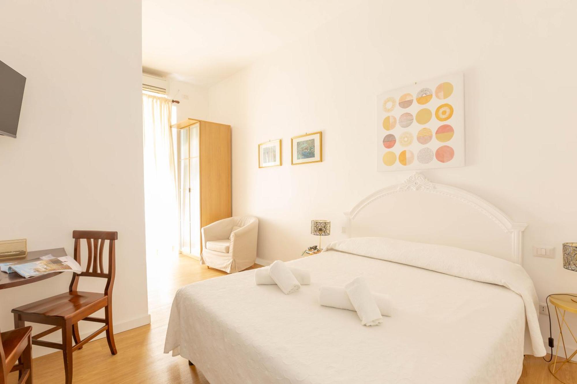 Double Room Private Bathroom