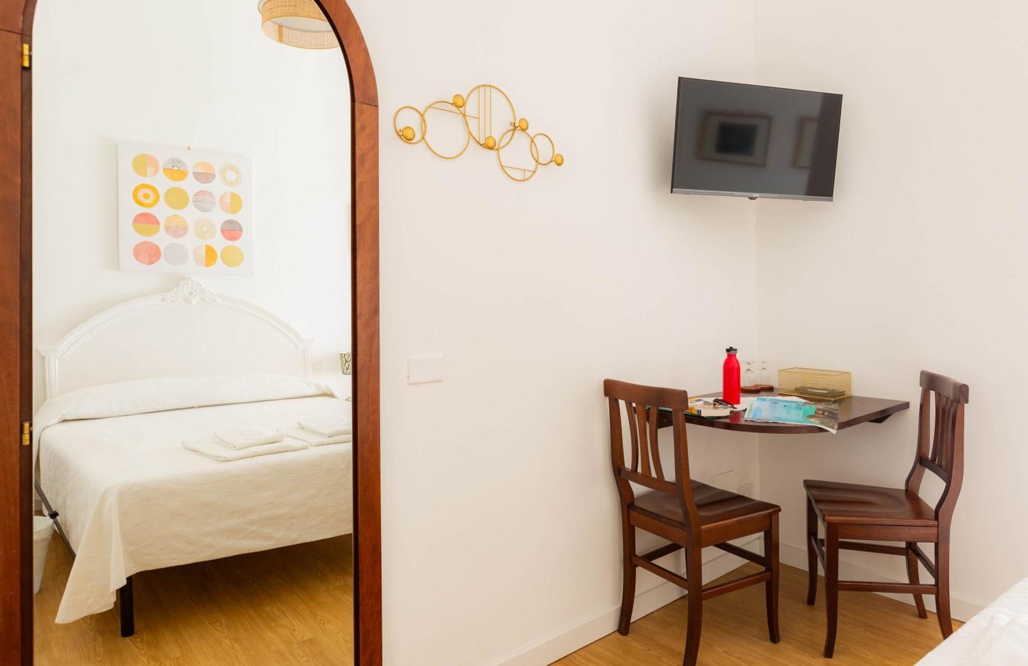 Double Room Private Bathroom