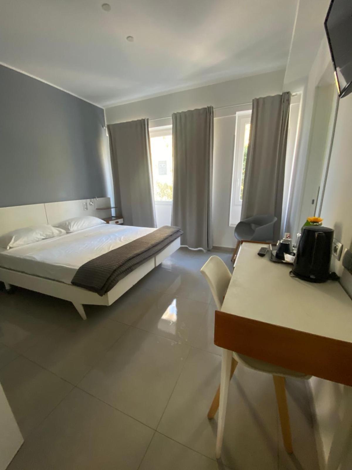 Deluxe Double or Twin Room,1662428108:JPEG