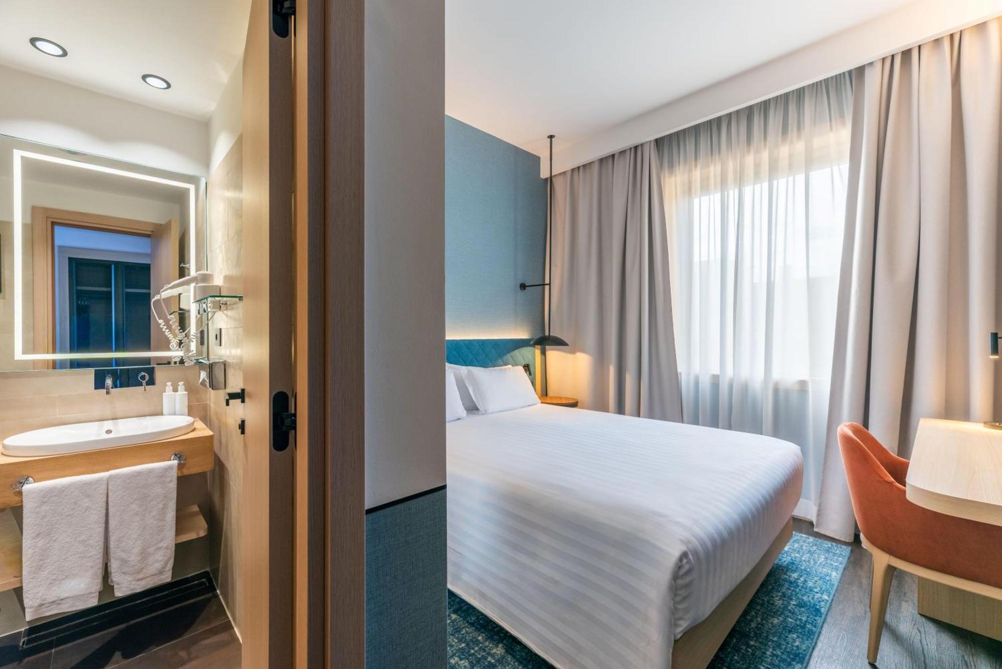 Double Room,1756501796:JPEG