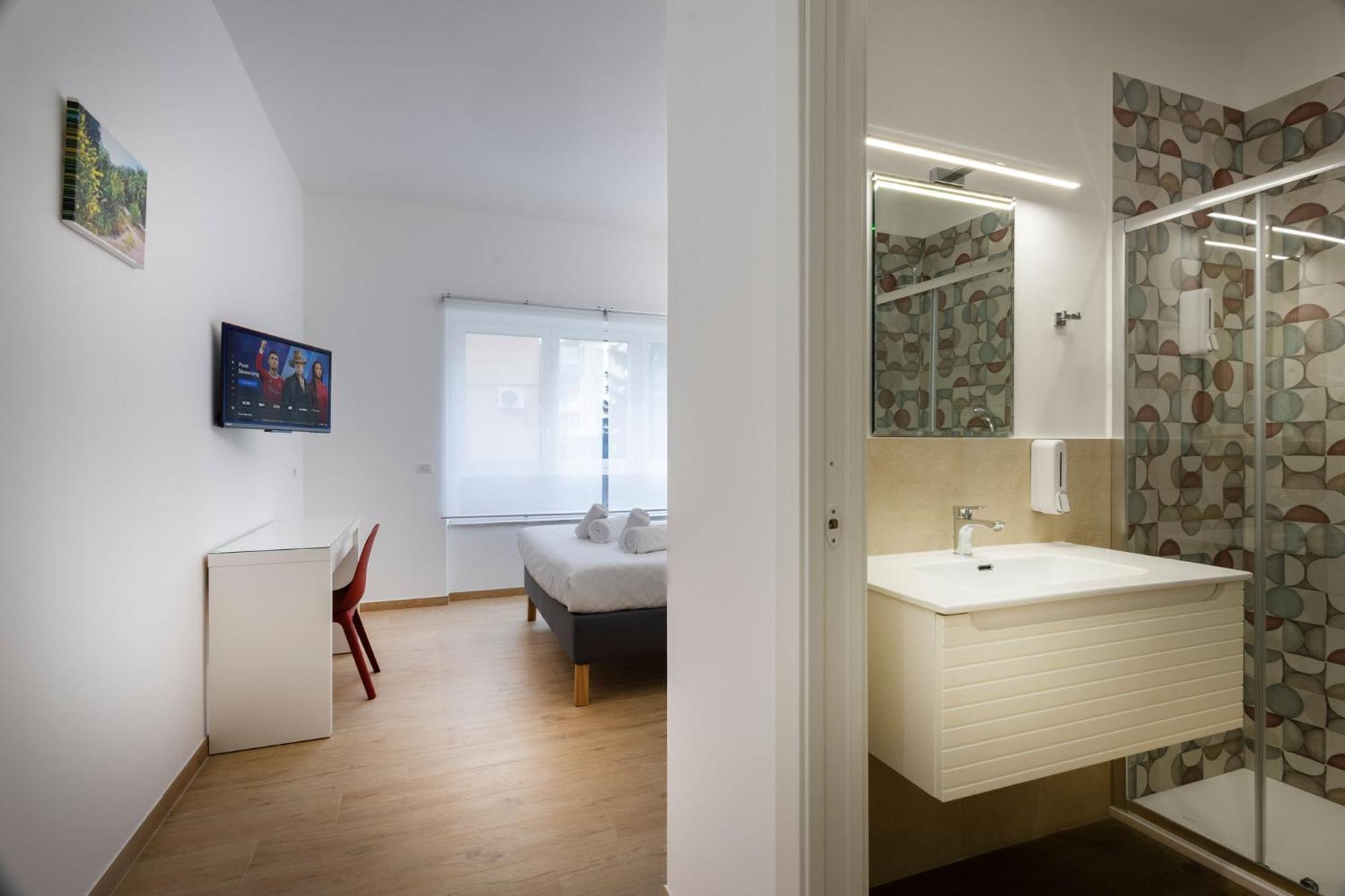 Deluxe Double Room with Bath,1756734814:JPEG
