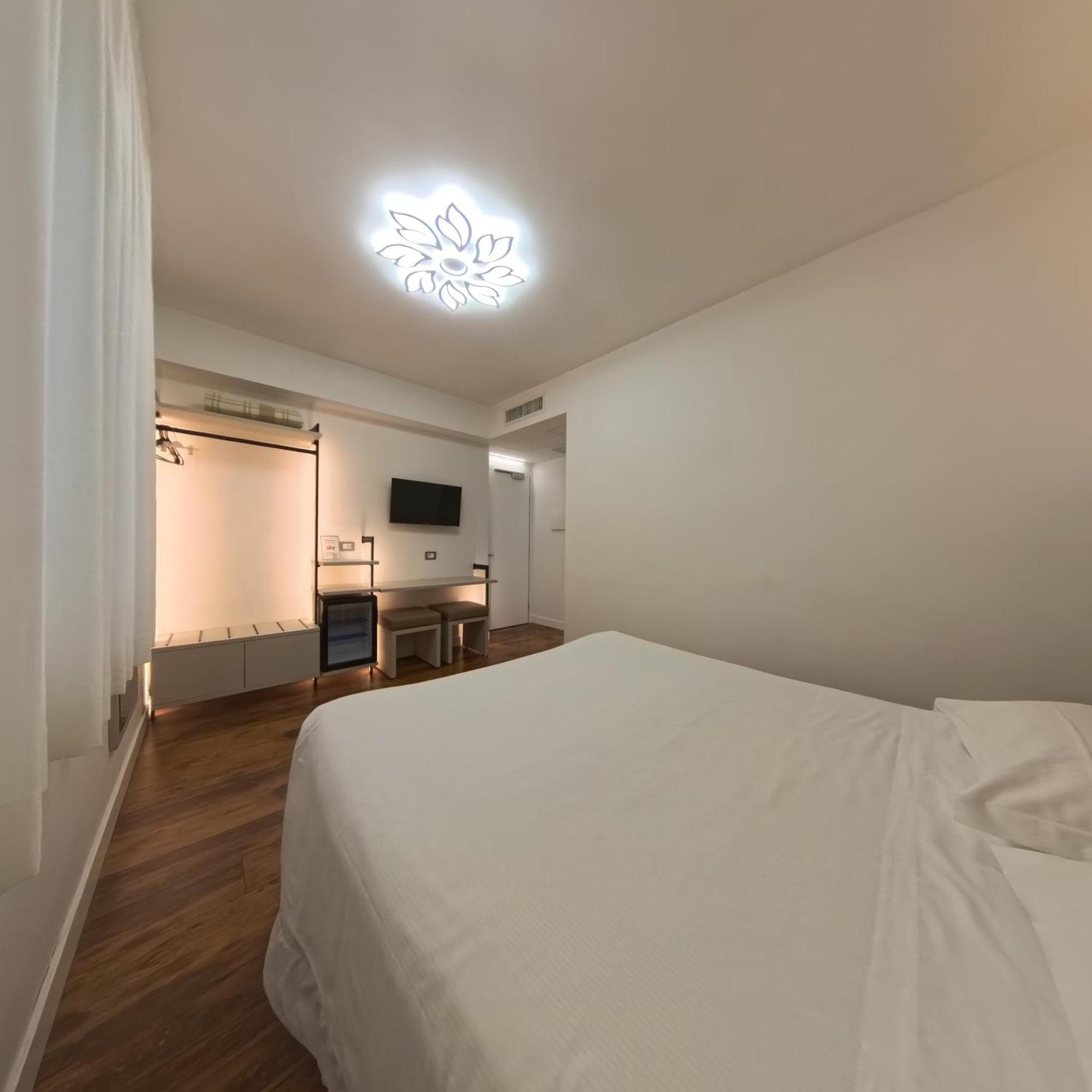 Classic Double Room,1758284376:JPEG