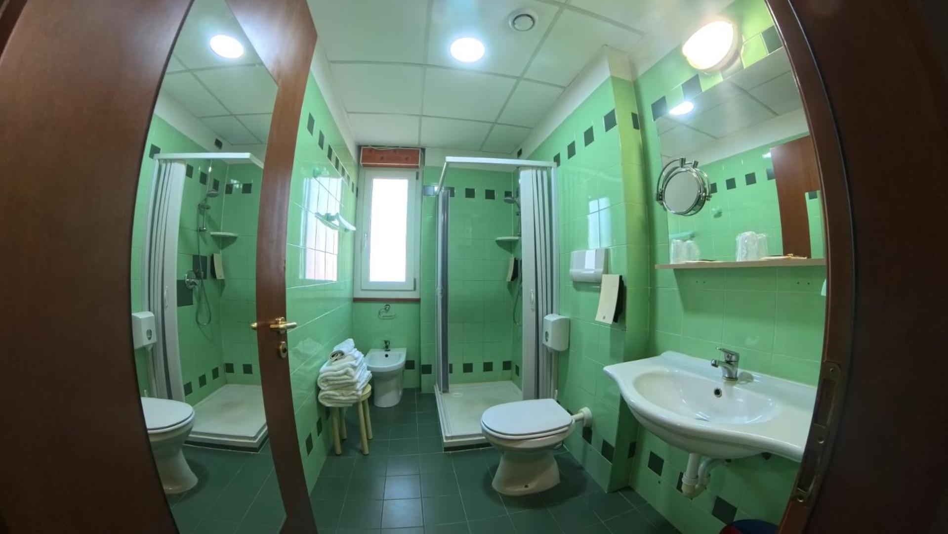 Classic Quadruple Room,1758284409:JPEG