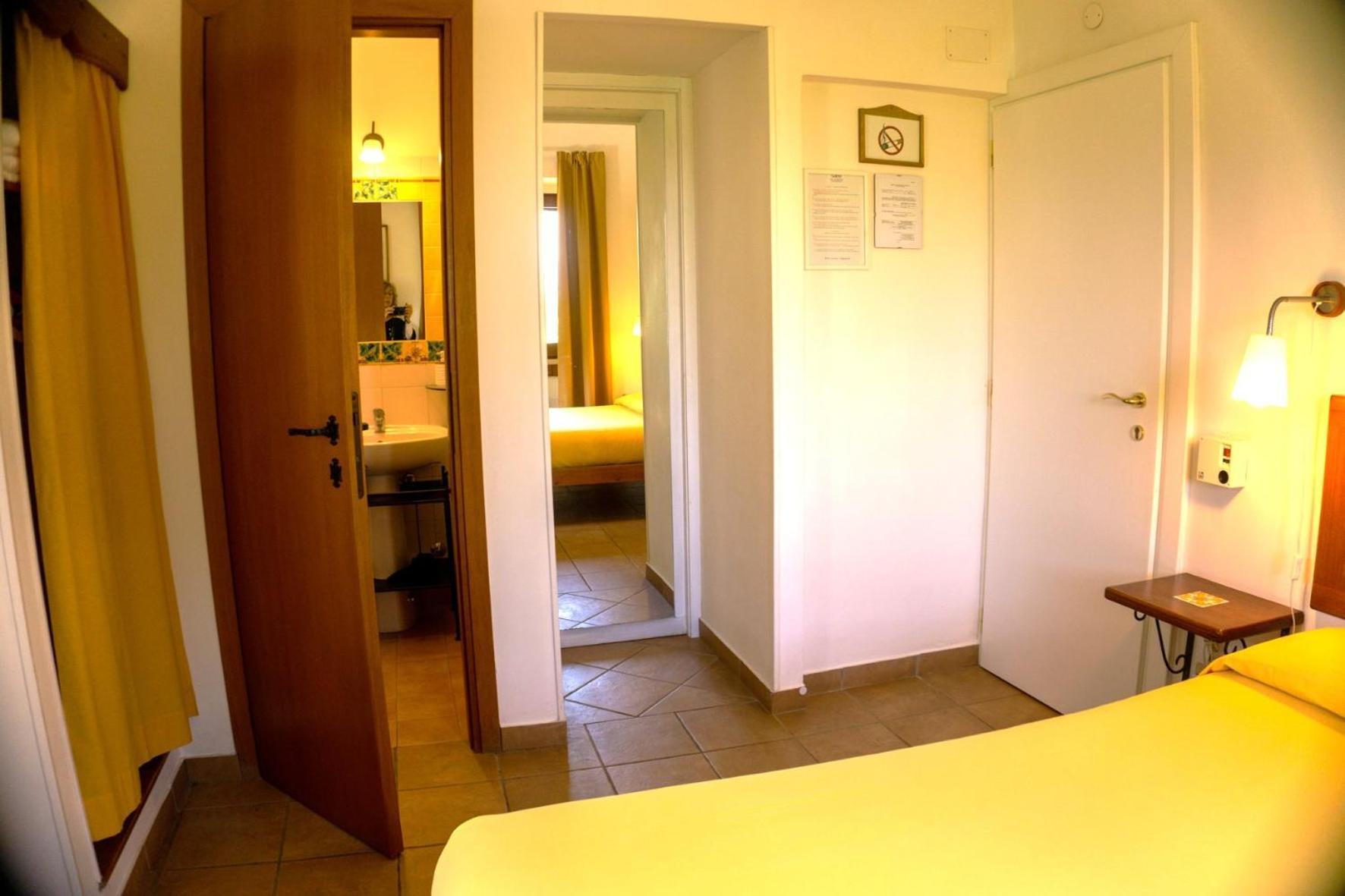 Doppelzimmer mit Gartenblick
