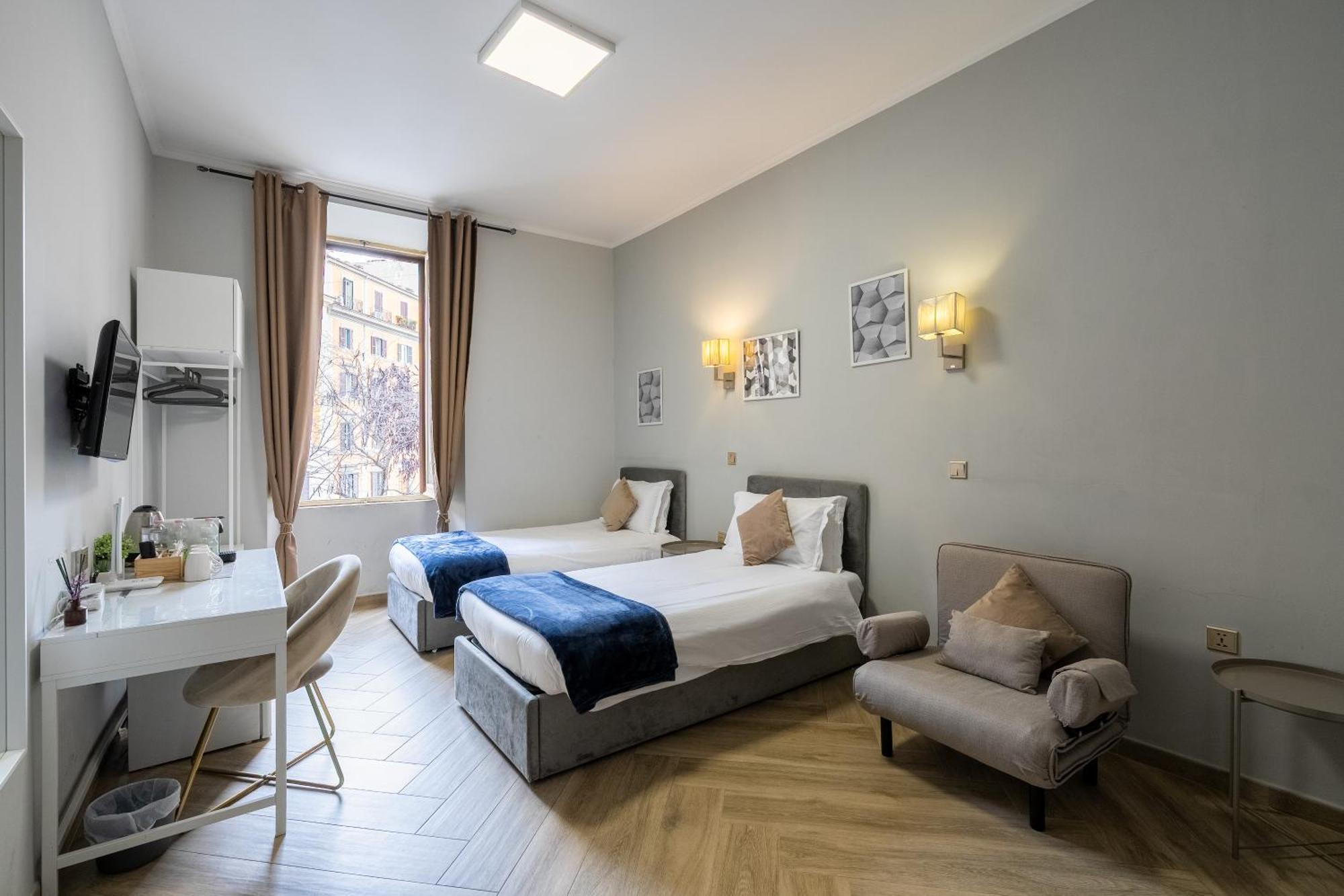 Comfort Üç Kişilik Oda - Duşlu