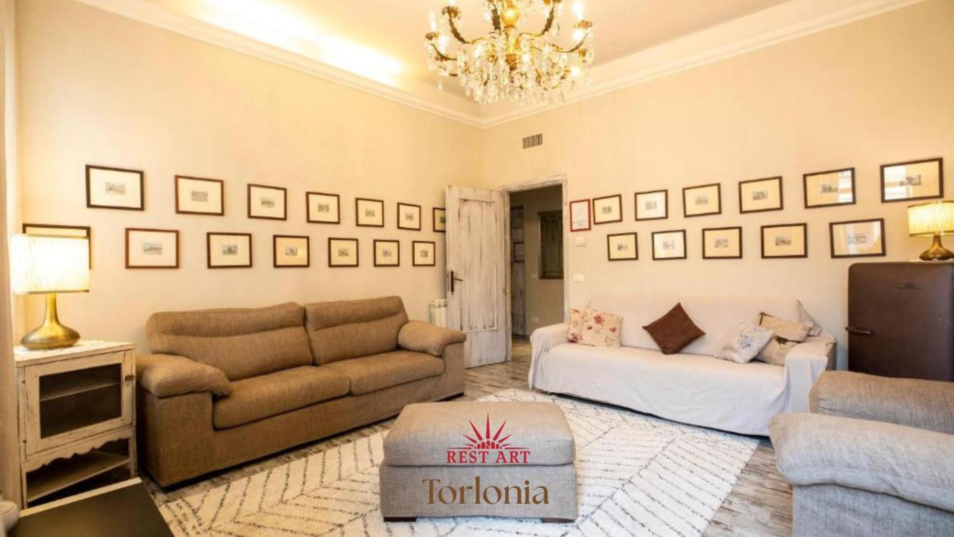 Colosseo Two-Bedroom Apartment Via di San Giovanni Laterano 60