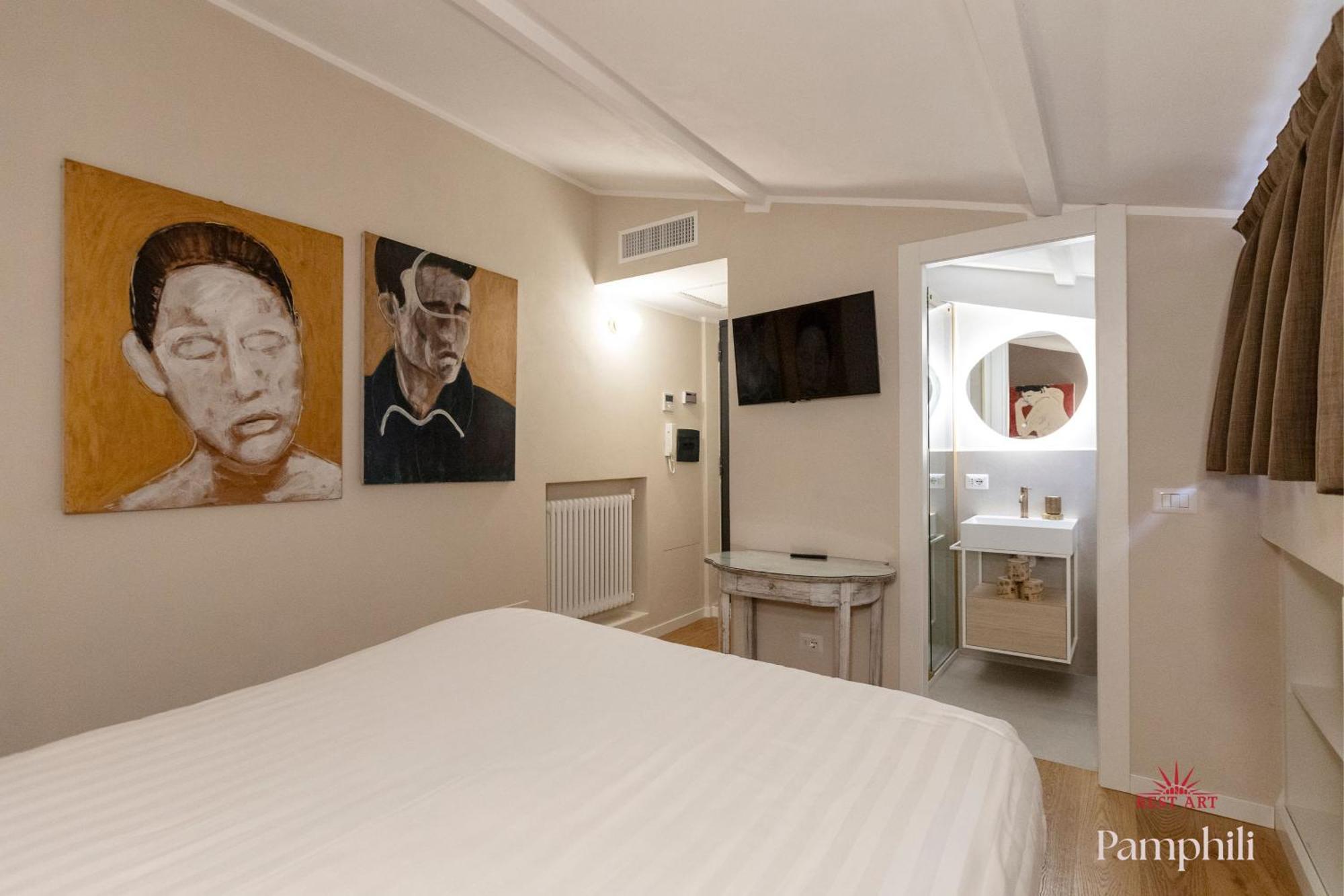 Colosseum Three-Bedroom Apartment Terrace