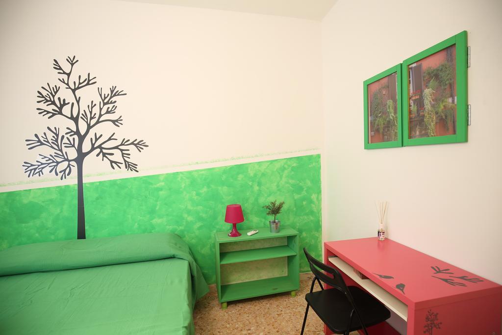 Single Room with Private Bathroom,710241625:JPEG