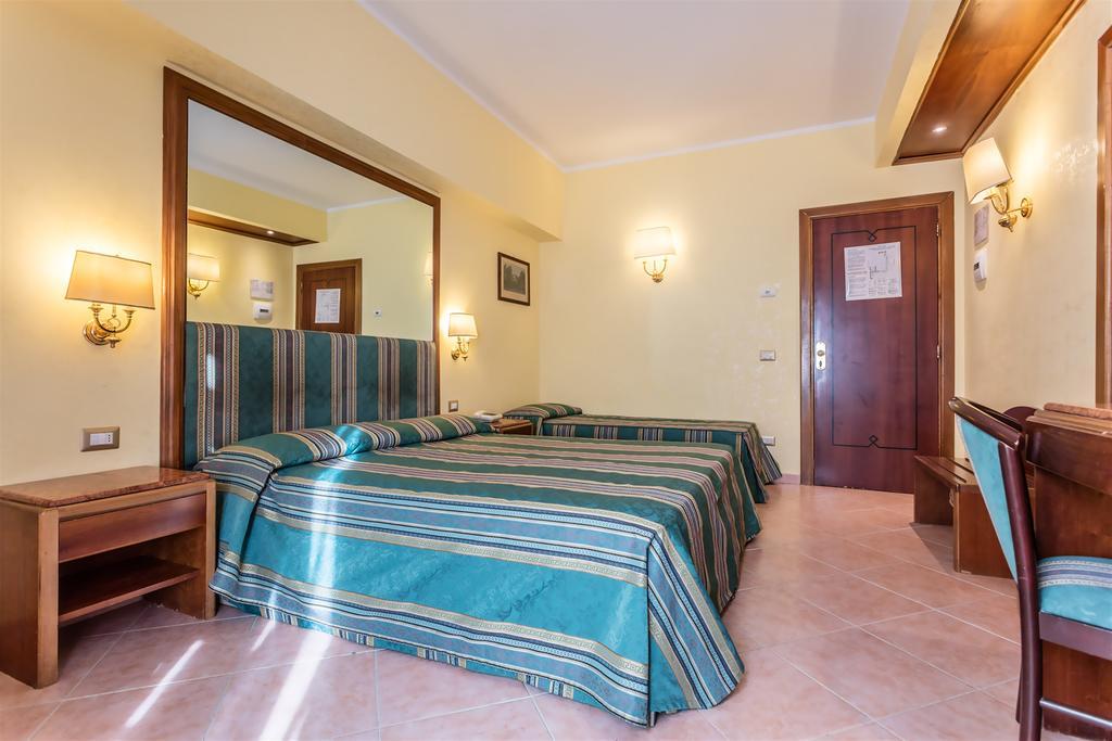 Triple Room,190507954:JPEG