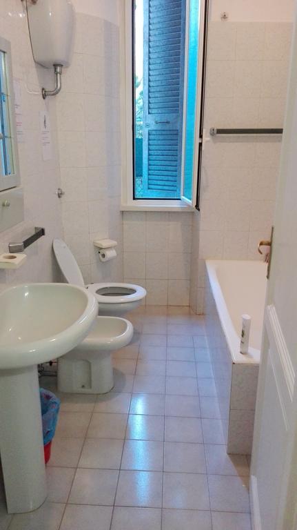 Standard Double Room with Shared Bathroom,216268088:JPEG
