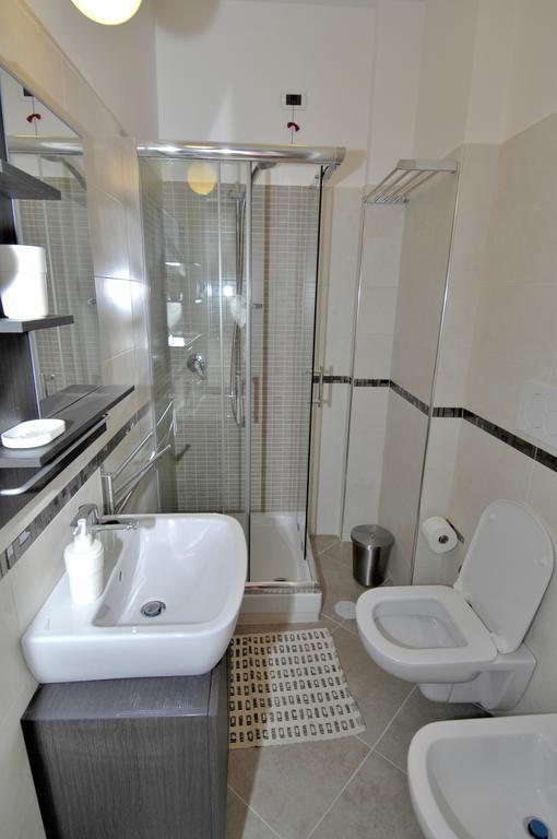 Double Room Private Bathroom,195220921:JPEG