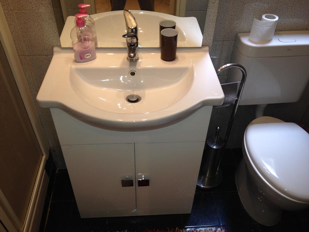 Small Double Room with Shared Bathroom,205680238:JPEG