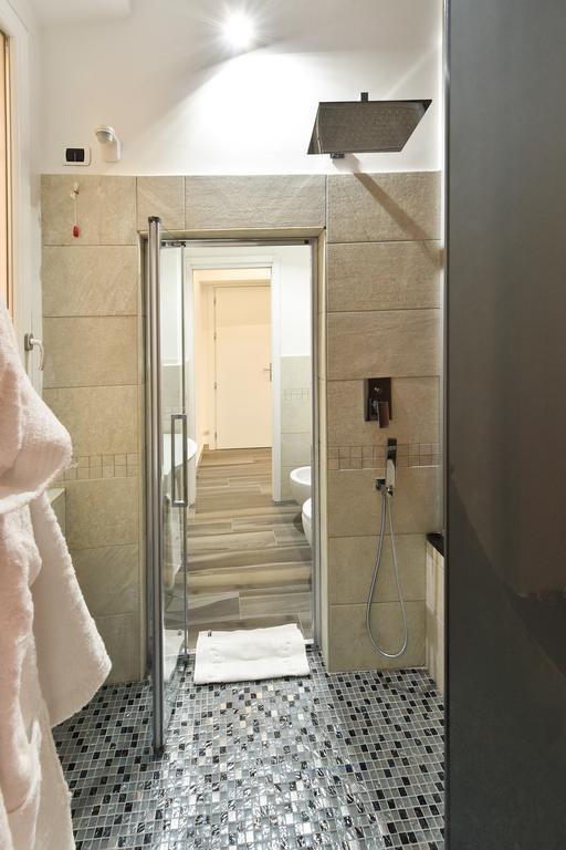 Suite with Spa Bath