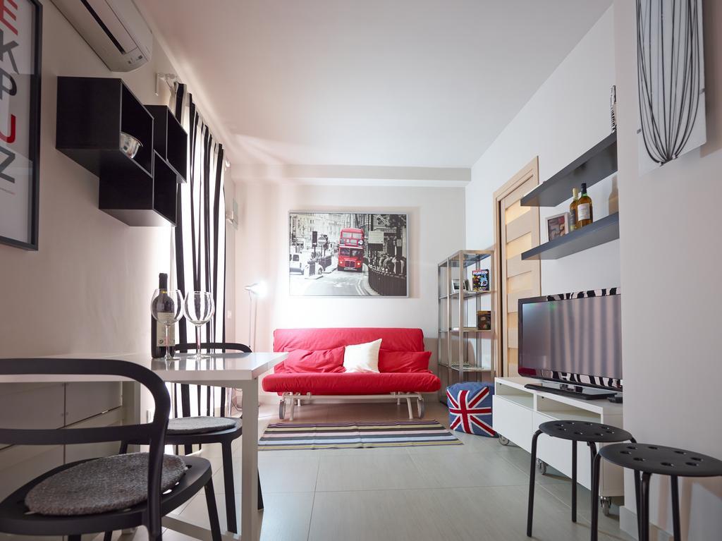 Studio Apartment,250492953:JPEG