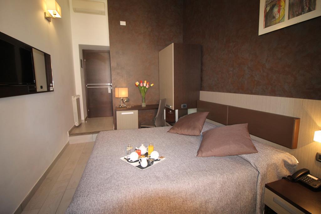 Double or Twin Room,254917365:JPEG