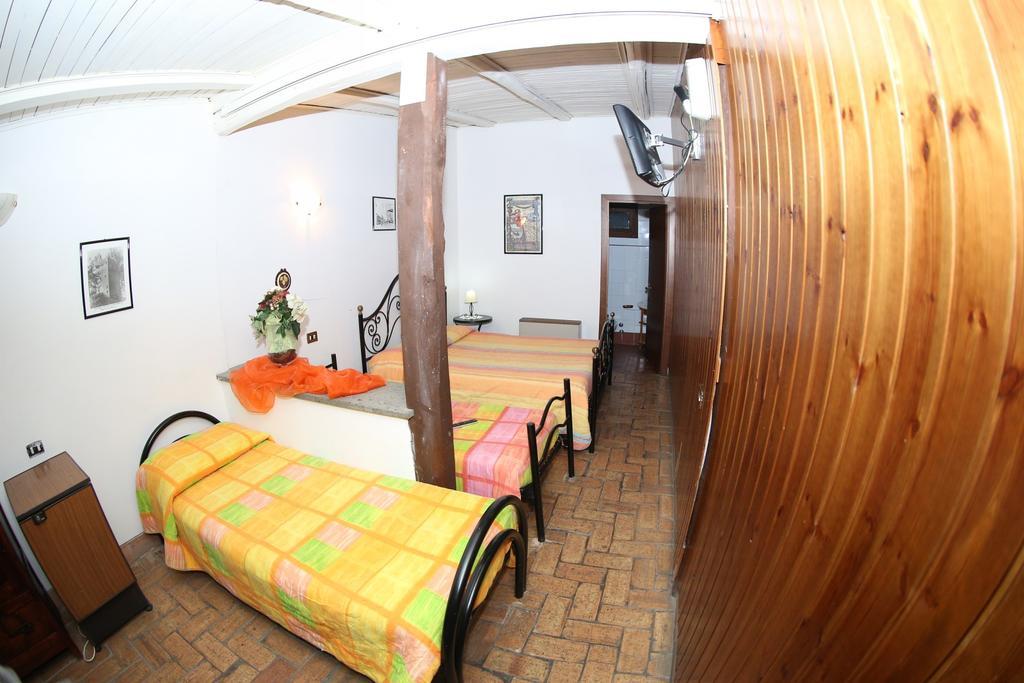 Economy Triple Room