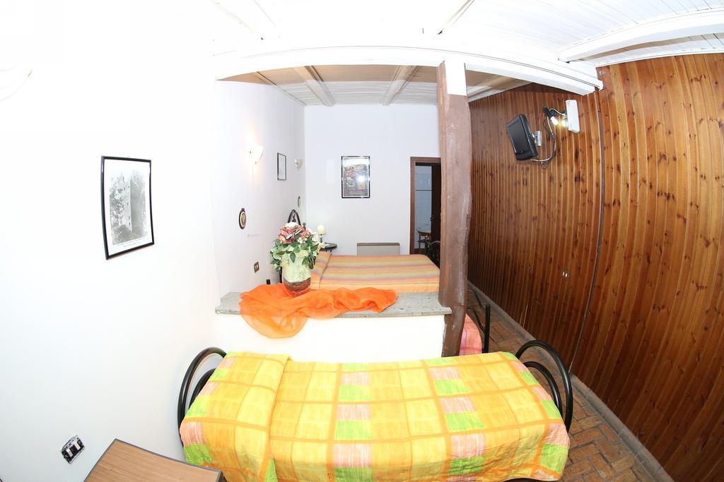 Economy Triple Room