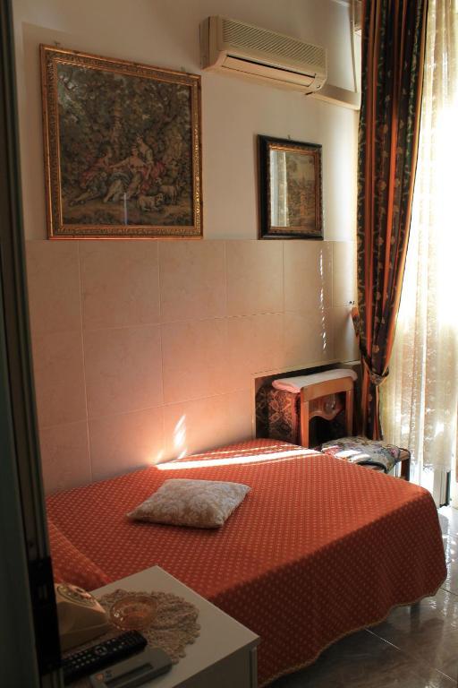 Single Room,26640920:JPEG