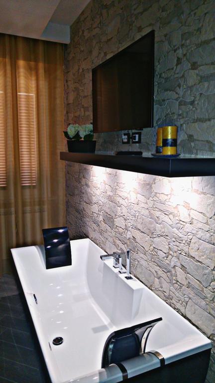 Luxe Suite