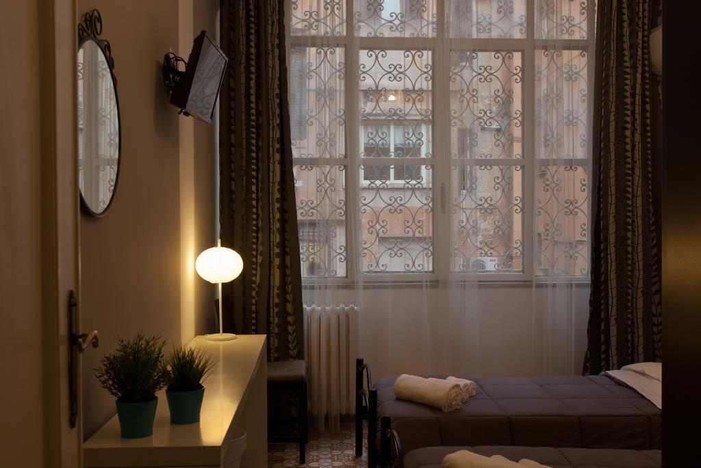 Twin Room with Private External Bathroom,371957332:JPEG