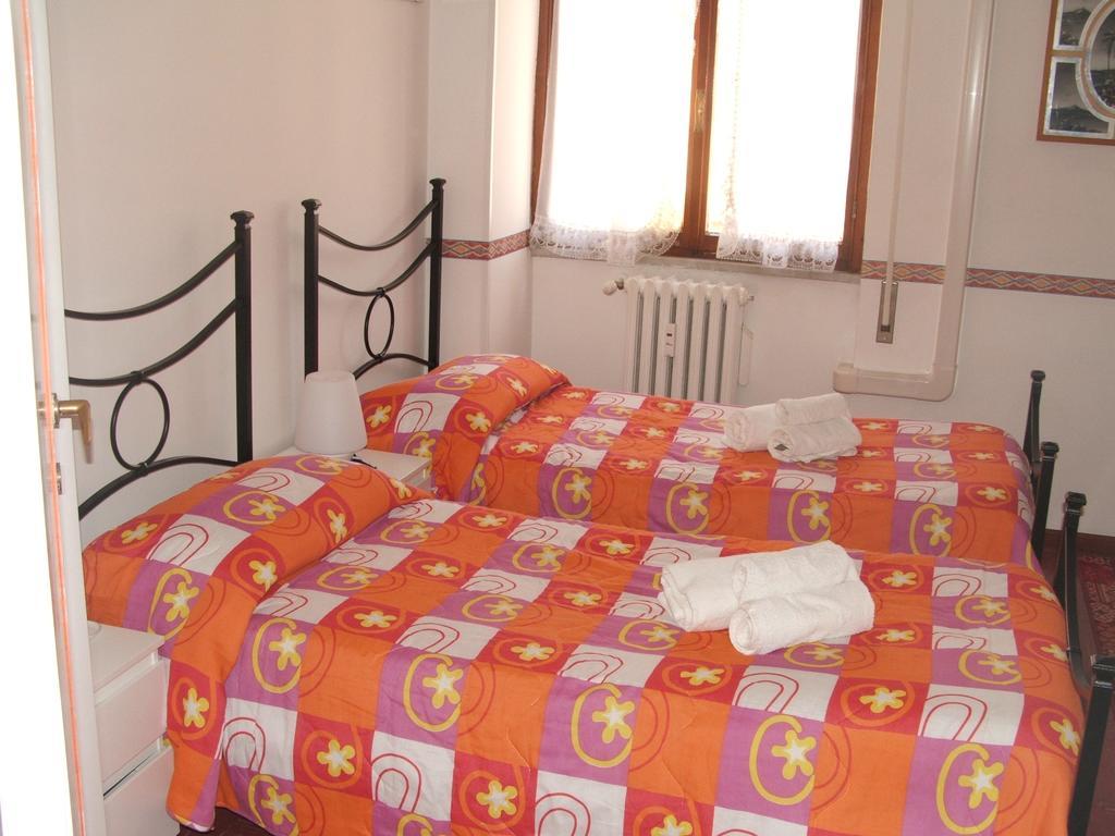 Double or Twin Room,379569370:JPEG