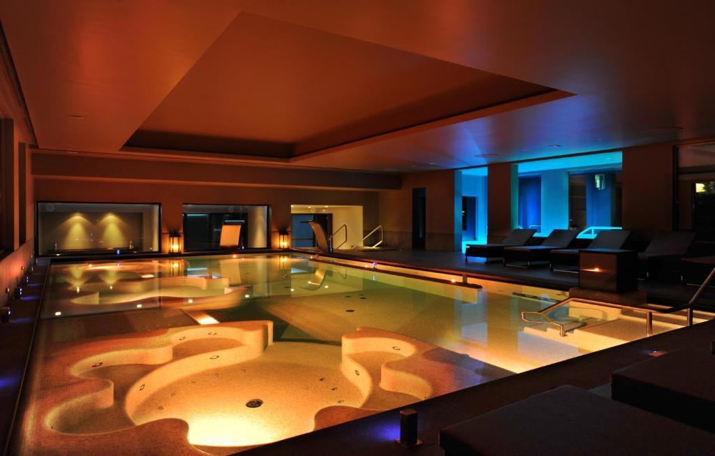 Standard Double Room with Spa Access,762646945:JPEG