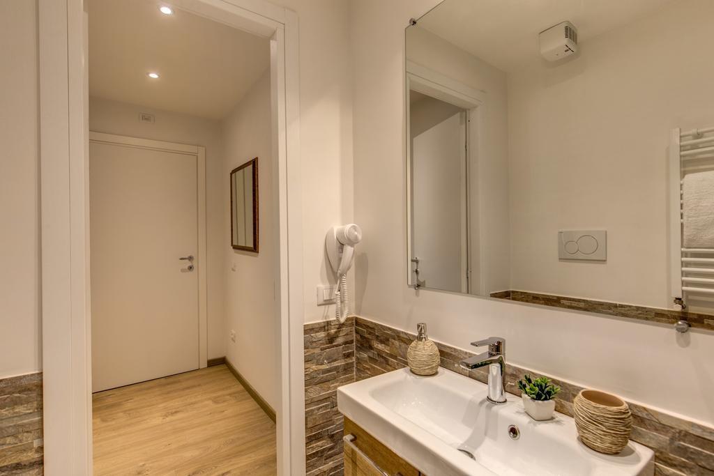 Double Room,432937854:JPEG