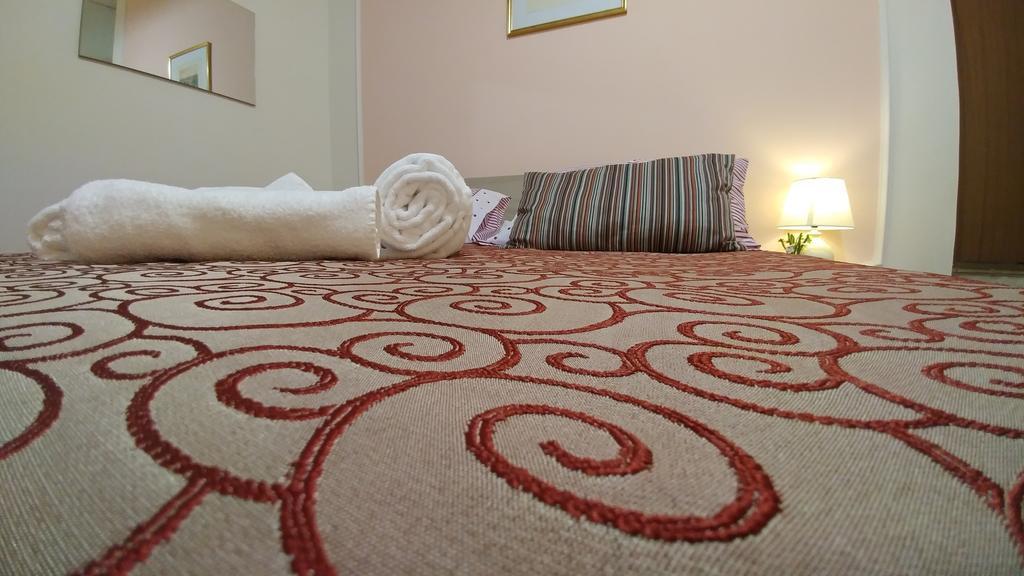 Quarto Individual com Casa de Banho