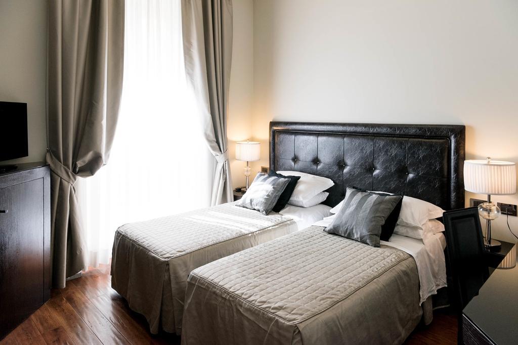 Double Room,709272601:JPEG