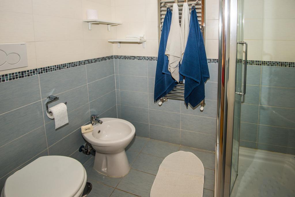 Double Room,463960041:JPEG