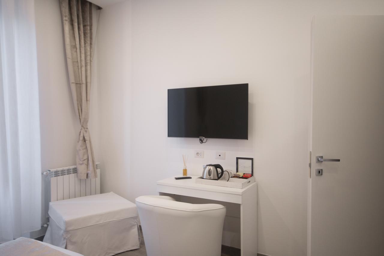 Double Room,519784044:JPEG