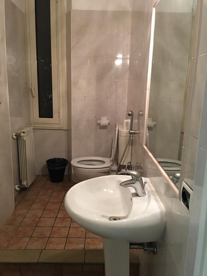 Triple Room Outside Private Bathroom,1743125875:JPEG
