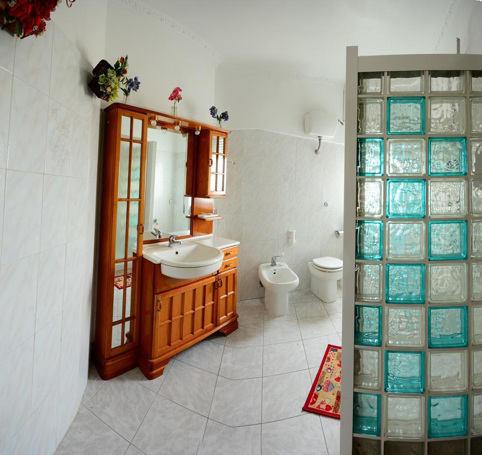 Habitación Triple con baño compartido