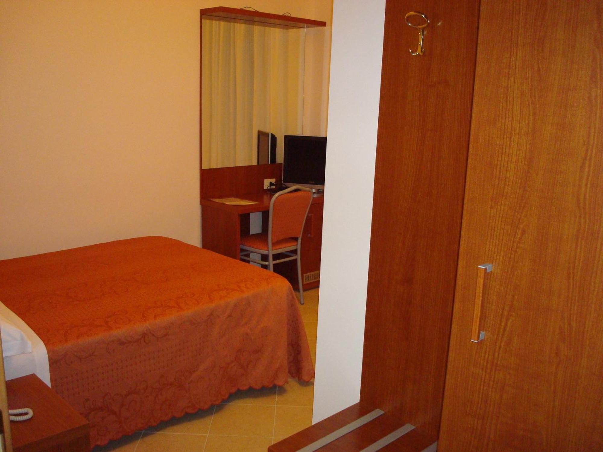 Habitación Doble (1 adulto)