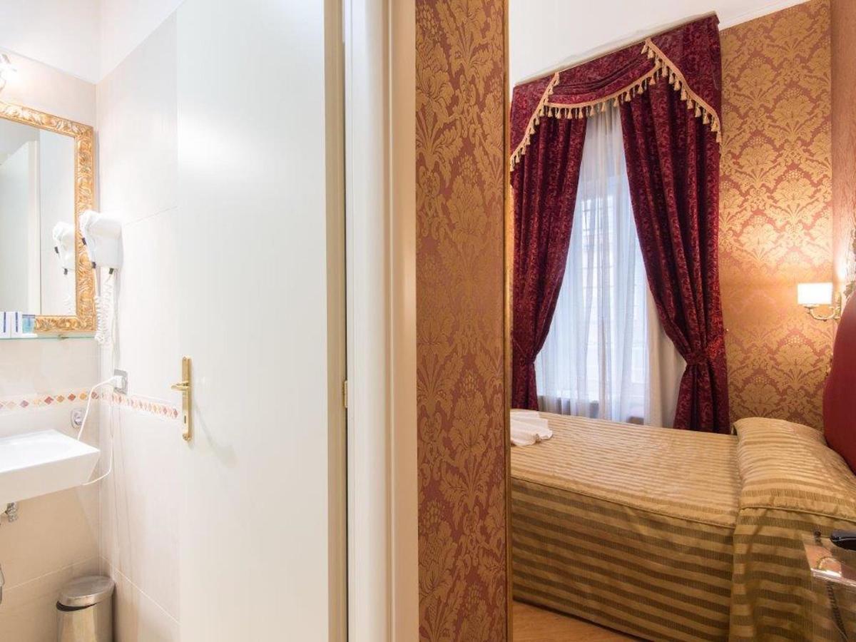 Small Double Room,1162657776:JPEG