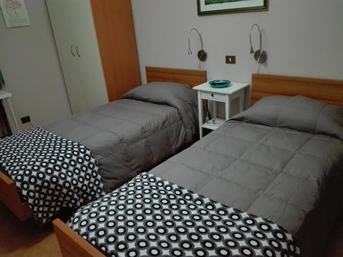 Camera Doppia con Letti Singoli con Bagno Privato Esterno