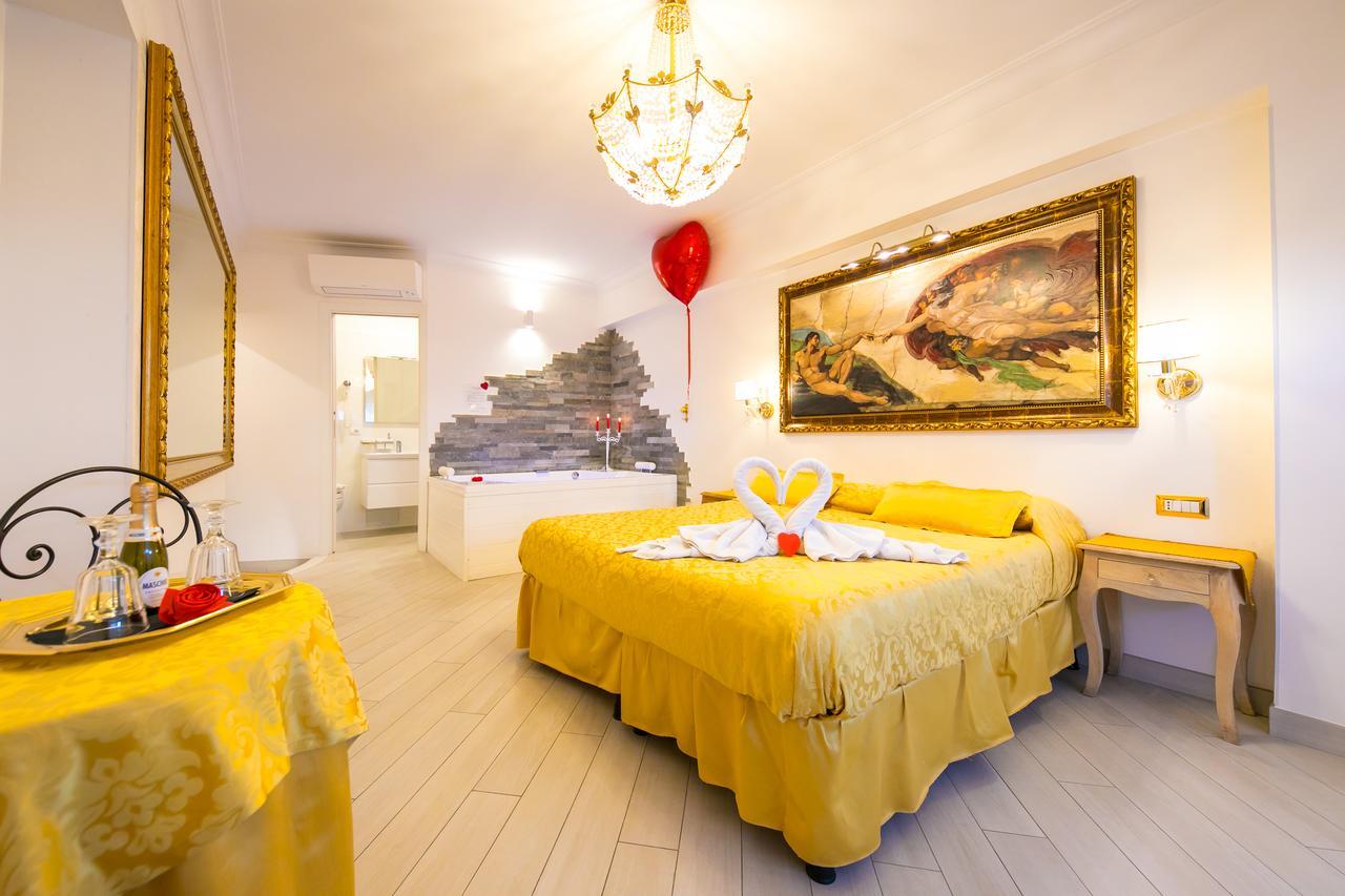 Apartament z łóżkiem typu king-size i wanną z hydromasażem