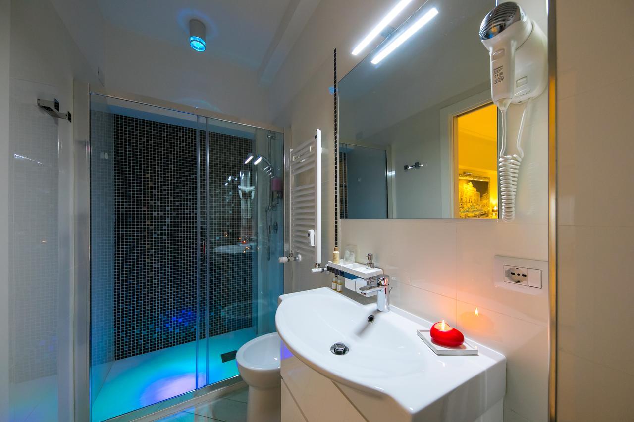 Suite with private Spa Bath and Sauna