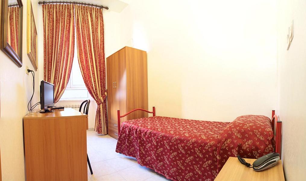 Single Room,1004208117:JPEG