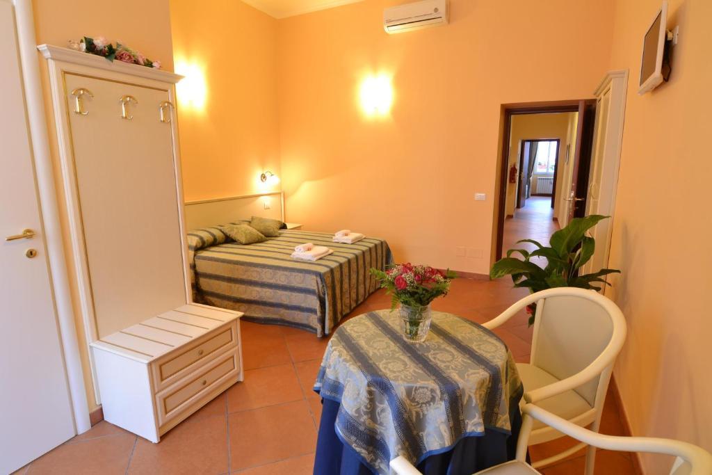 Quarto com Cama de Casal ou 2 de Solteiro