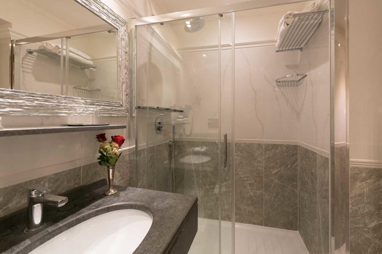 Double or Twin Room with Private Bathroom,660319710:JPEG