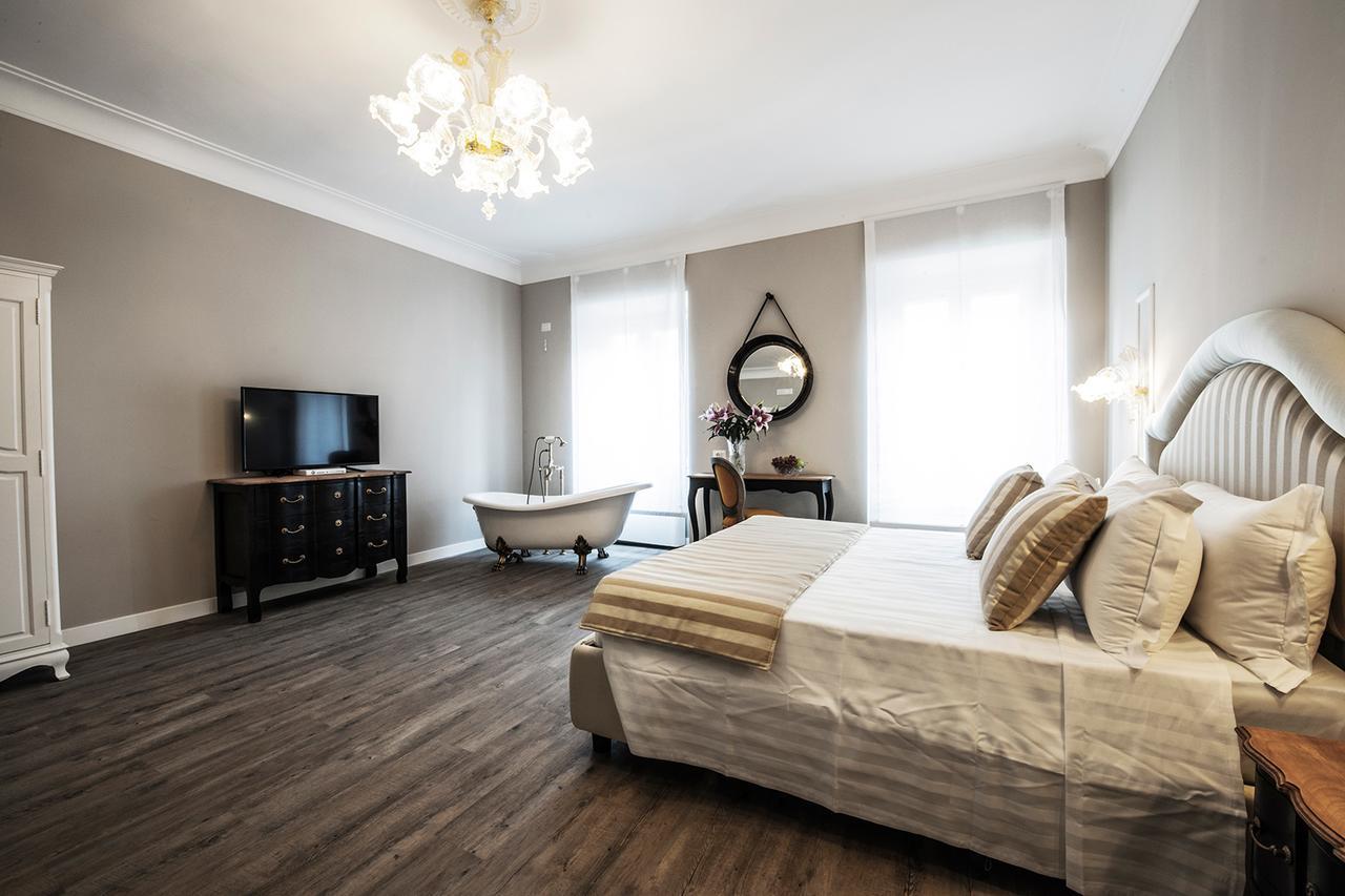 Suite City View