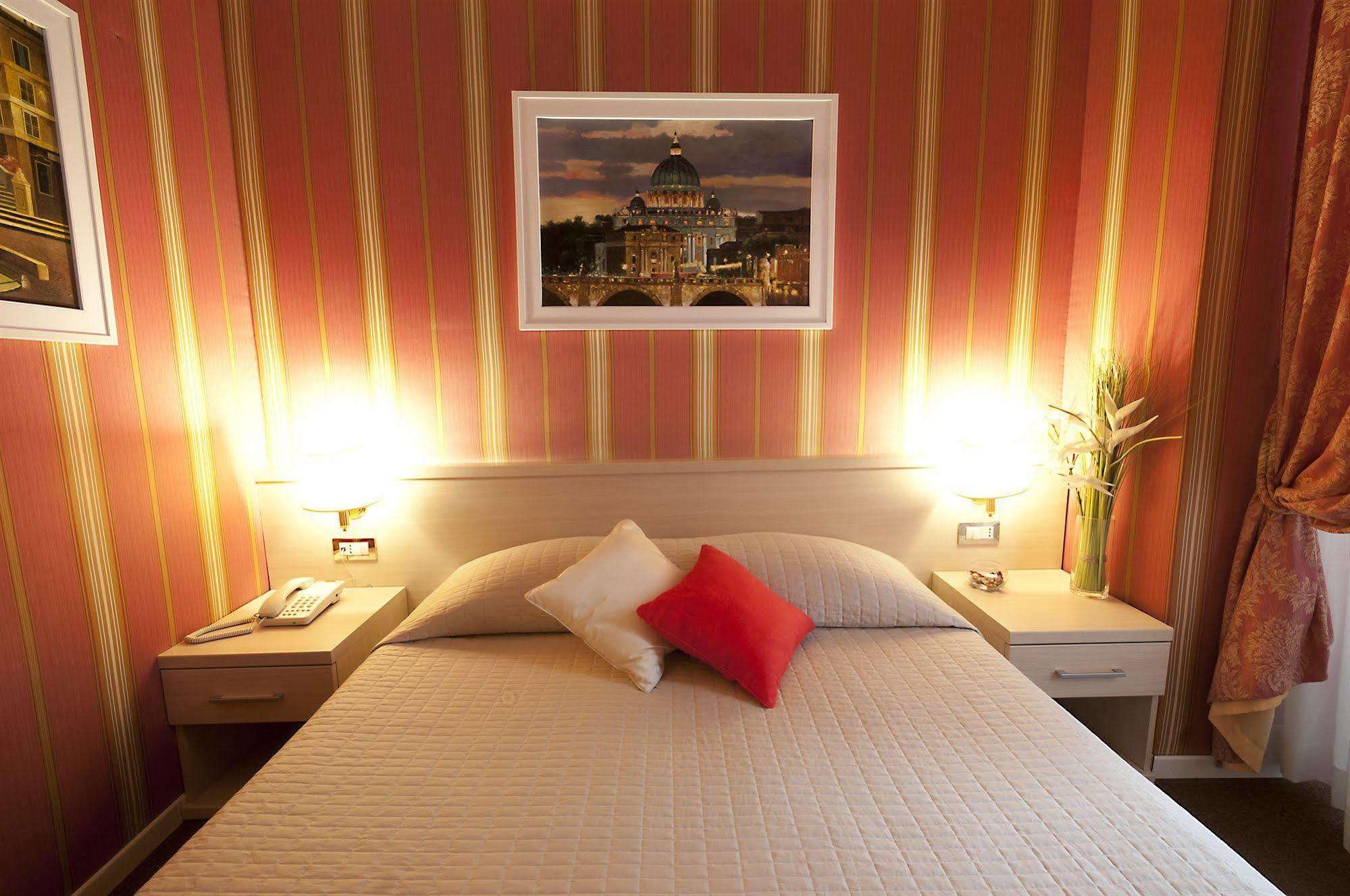 Standard Double or Twin Room,63096952:JPEG