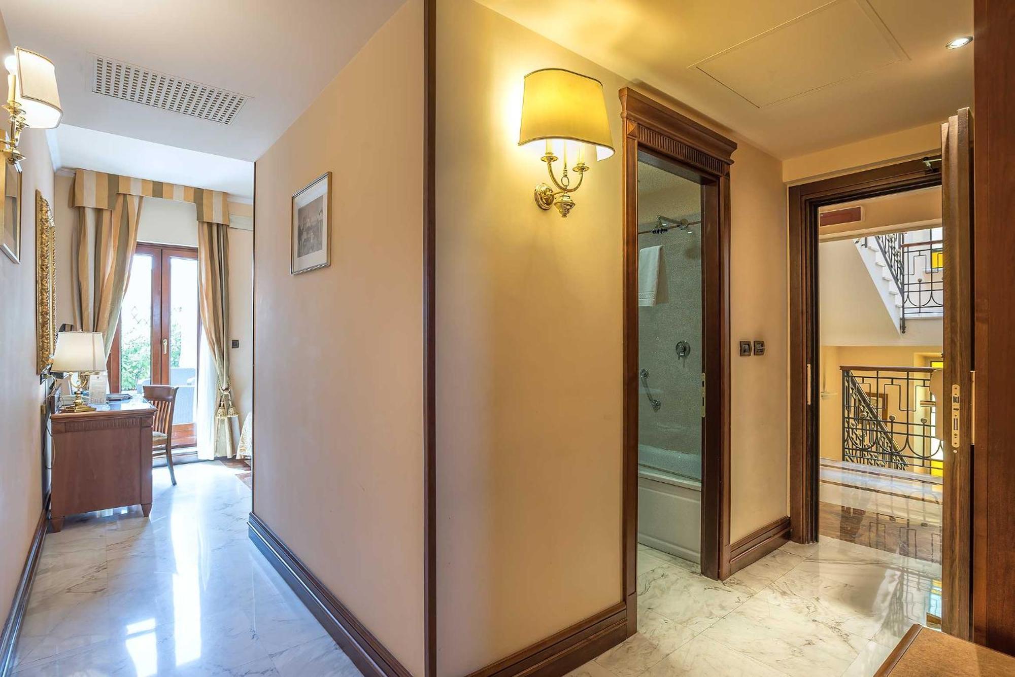 Suite Júnior com Varanda