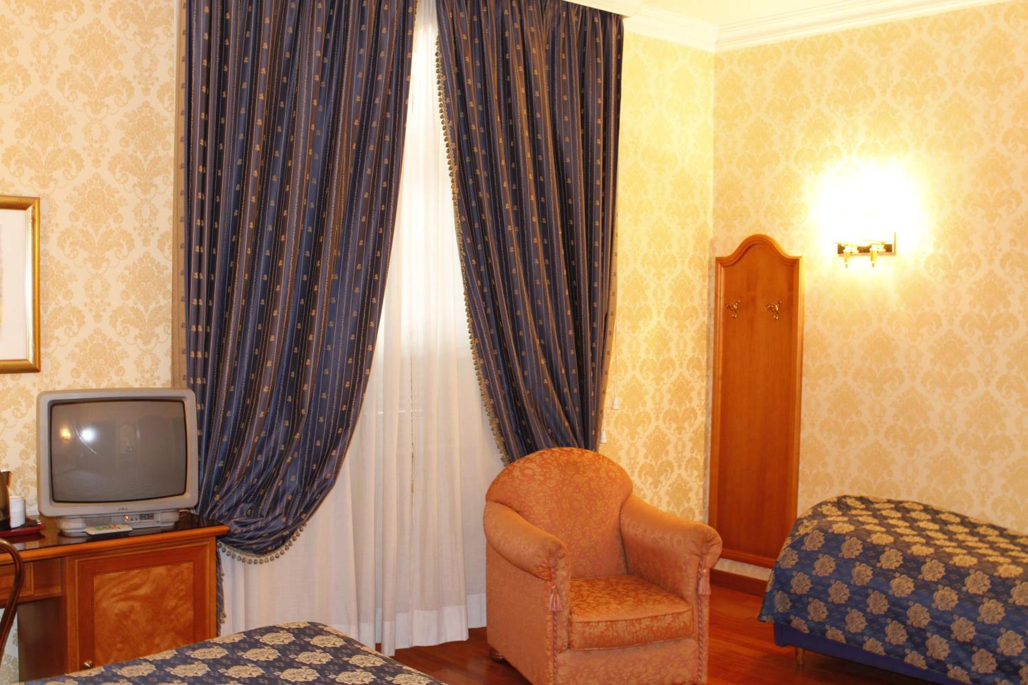 Double Room,685606821:JPEG