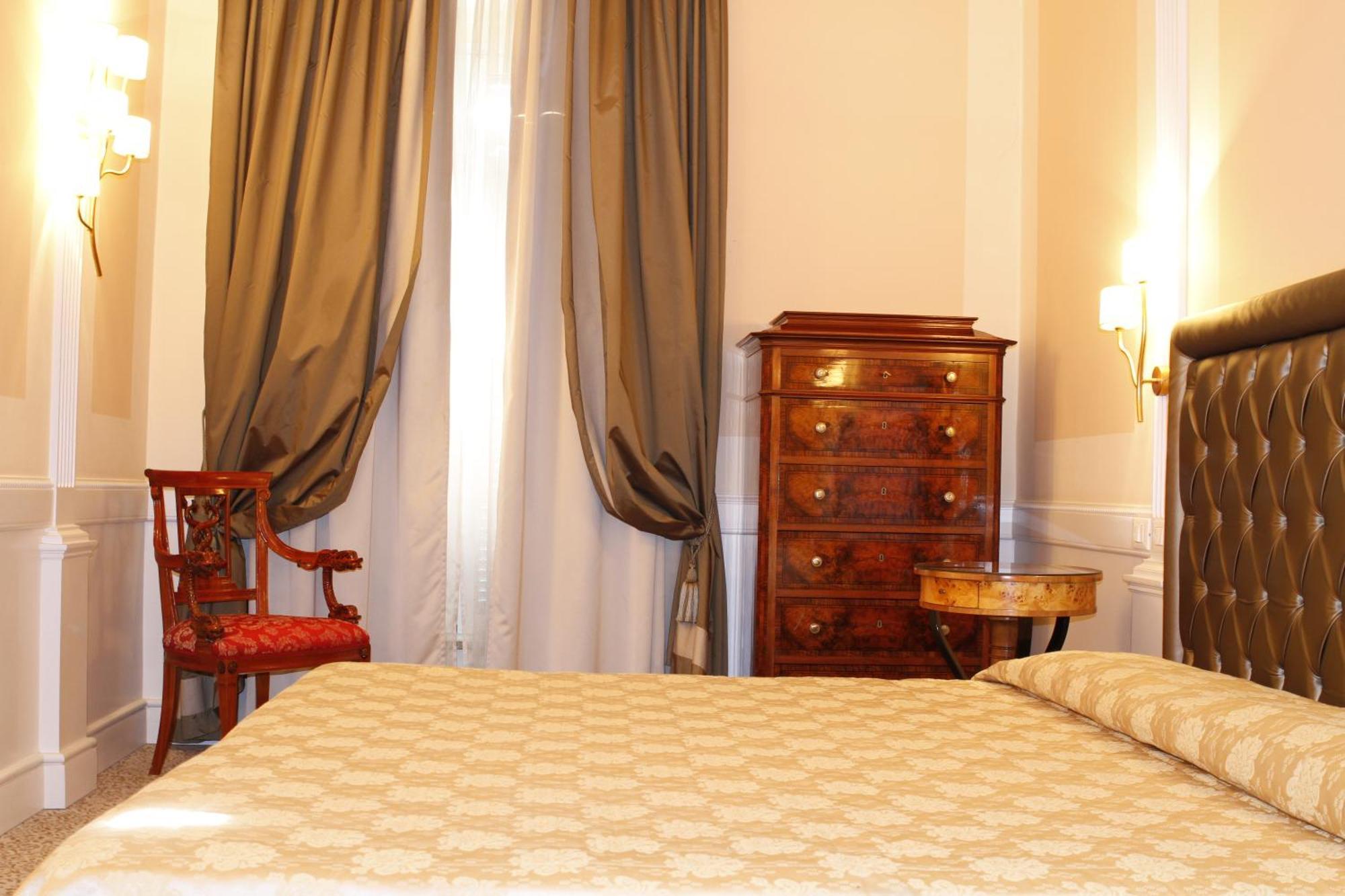 Double Room,693014100:JPEG