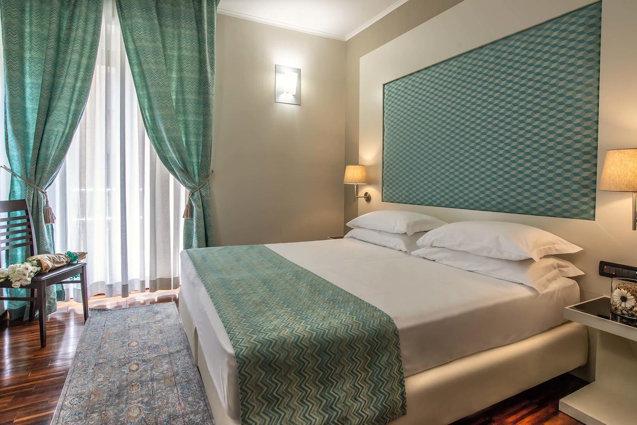 Double or Twin Room,696467334:JPEG