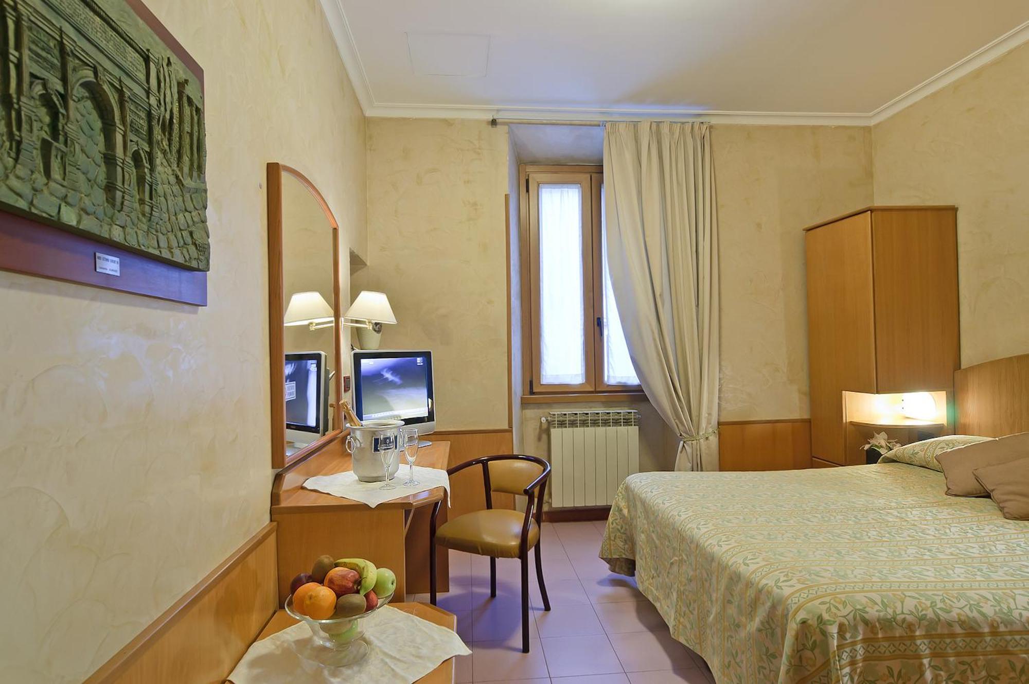 Double or Twin Room,440141391:JPEG